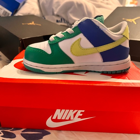 Multi Color Dunks - Picture 2 of 7